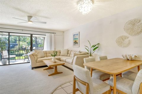 Condo in Sarasota, Florida, 2 bedrooms  № 685311 - photo 6