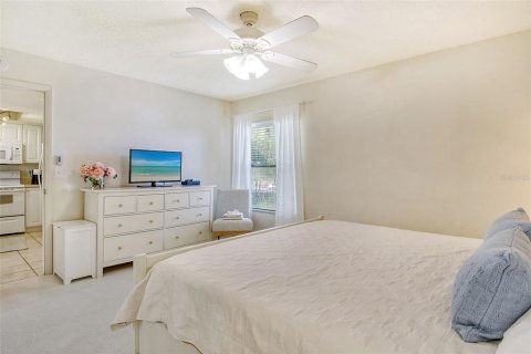 Condo in Sarasota, Florida, 2 bedrooms  № 685311 - photo 26