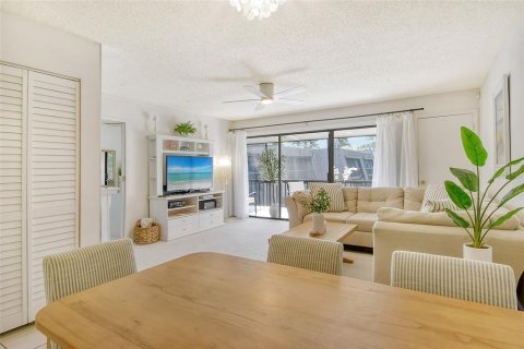 Condo in Sarasota, Florida, 2 bedrooms  № 685311 - photo 7