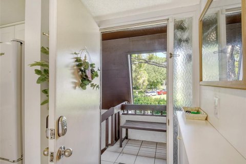 Condo in Sarasota, Florida, 2 bedrooms  № 685311 - photo 3