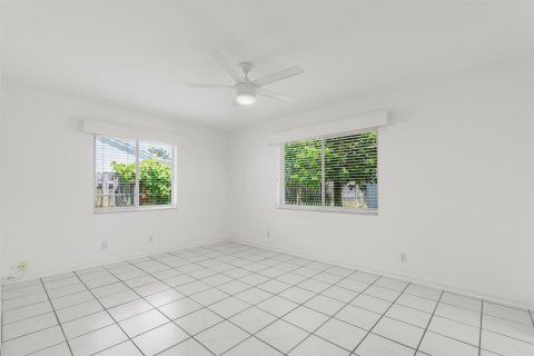 Casa en alquiler en West Palm Beach, Florida, 2 dormitorios, 122.45 m2 № 2085987 - foto 21