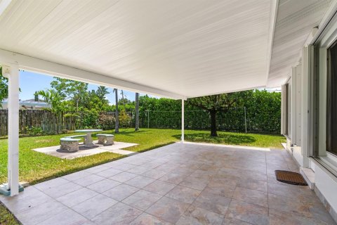 Casa en alquiler en West Palm Beach, Florida, 2 dormitorios, 122.45 m2 № 2085987 - foto 28