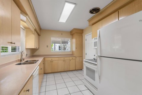 Casa en alquiler en West Palm Beach, Florida, 2 dormitorios, 122.45 m2 № 2085987 - foto 16