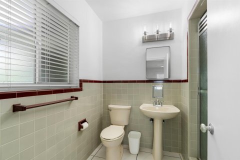 Casa en alquiler en West Palm Beach, Florida, 2 dormitorios, 122.45 m2 № 2085987 - foto 23