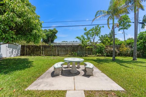 Casa en alquiler en West Palm Beach, Florida, 2 dormitorios, 122.45 m2 № 2085987 - foto 29