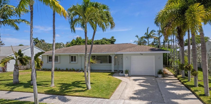 Casa en West Palm Beach, Florida 2 dormitorios, 122.45 m2 № 2085987