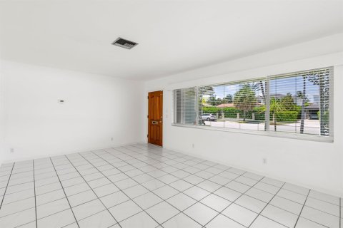 Casa en alquiler en West Palm Beach, Florida, 2 dormitorios, 122.45 m2 № 2085987 - foto 10
