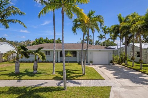 Casa en alquiler en West Palm Beach, Florida, 2 dormitorios, 122.45 m2 № 2085987 - foto 2