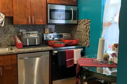 Condo in Margate, Florida, 2 bedrooms  № 2245528 - photo 10
