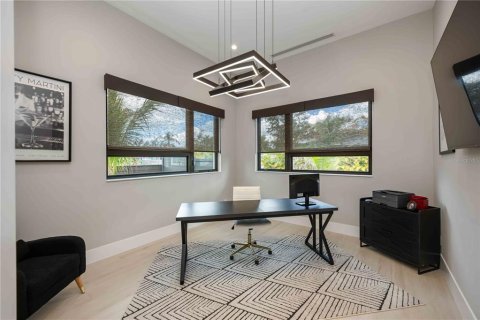 Villa ou maison à vendre à Sarasota, Floride: 5 chambres, 339.19 m2 № 2125126 - photo 11