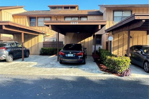 Adosado en alquiler en Coral Springs, Florida, 3 dormitorios, 139.35 m2 № 1967905 - foto 1