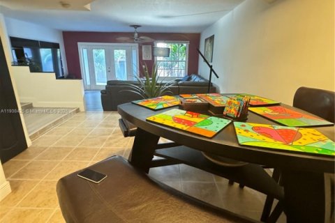 Adosado en alquiler en Coral Springs, Florida, 3 dormitorios, 139.35 m2 № 1967905 - foto 12