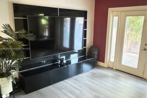 Adosado en alquiler en Coral Springs, Florida, 3 dormitorios, 139.35 m2 № 1967905 - foto 18