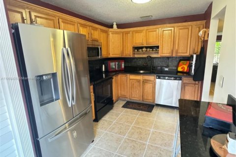 Adosado en alquiler en Coral Springs, Florida, 3 dormitorios, 139.35 m2 № 1967905 - foto 5