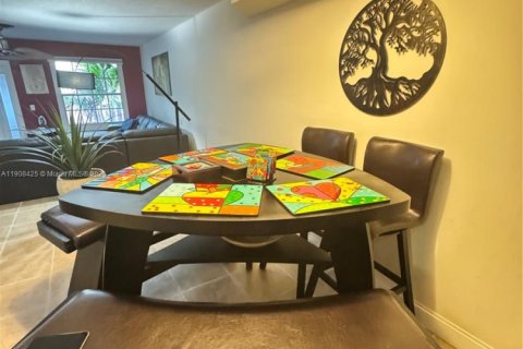 Adosado en alquiler en Coral Springs, Florida, 3 dormitorios, 139.35 m2 № 1967905 - foto 13