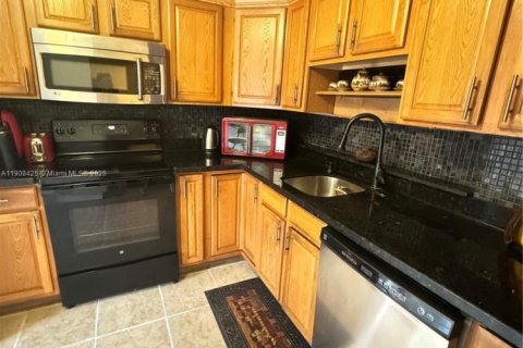 Adosado en alquiler en Coral Springs, Florida, 3 dormitorios, 139.35 m2 № 1967905 - foto 4