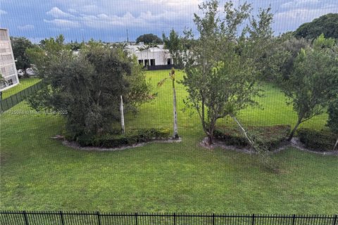 Appartement à louer à Hollywood, Floride: 1 chambre, 72 m2 № 1860327 - photo 11
