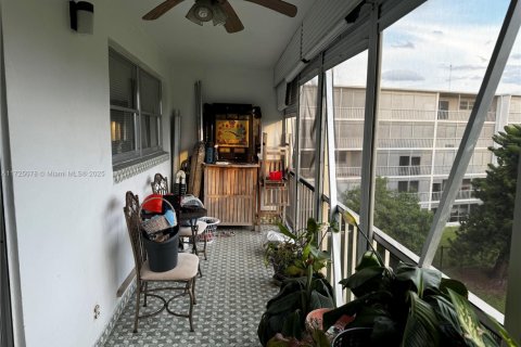 Appartement à louer à Hollywood, Floride: 1 chambre, 72 m2 № 1860327 - photo 10