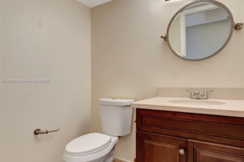 Condominio en venta en Hallandale Beach, Florida, 2 dormitorios, 131.92 m2 № 1872164 - foto 26