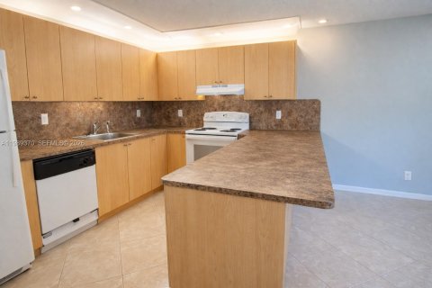 Купить таунхаус в Норт-Лодердейл, Флорида 3 спальни, 130.34м2, № 2057724 - фото 11