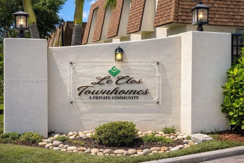 Таунхаус в Норт-Лодердейл, Флорида 3 спальни, 130.34м2 № 2057724