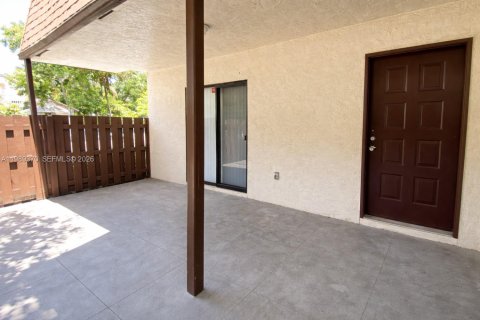 Купить таунхаус в Норт-Лодердейл, Флорида 3 спальни, 130.34м2, № 2057724 - фото 5