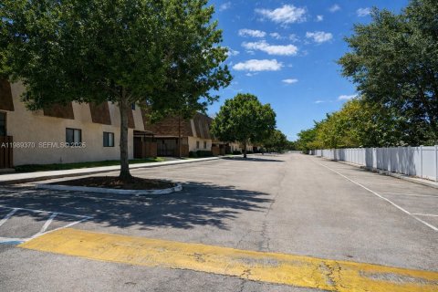 Купить таунхаус в Норт-Лодердейл, Флорида 3 спальни, 130.34м2, № 2057724 - фото 26