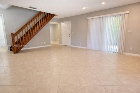 Купить таунхаус в Норт-Лодердейл, Флорида 3 спальни, 130.34м2, № 2057724 - фото 10