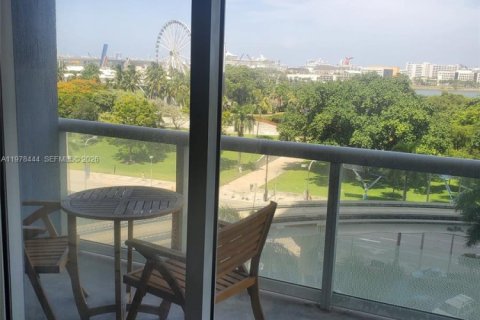 Condo in Miami, Florida  № 2042183 - photo 13