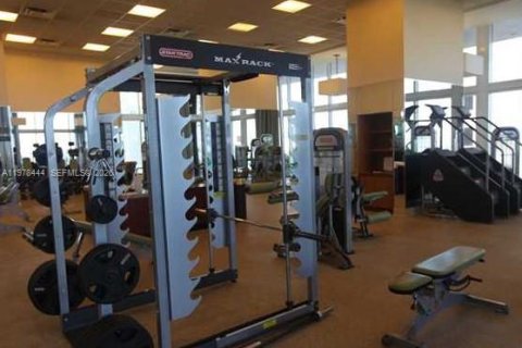 Condo in Miami, Florida  № 2042183 - photo 9