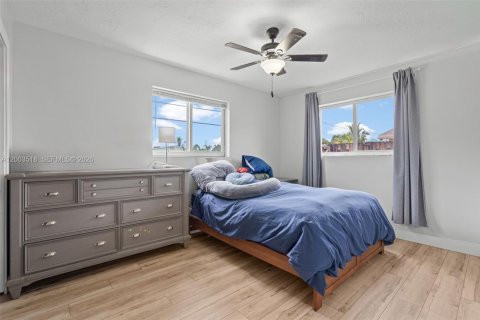 House in Sunrise, Florida 3 bedrooms, 123.56 sq.m. № 2068178 - photo 17