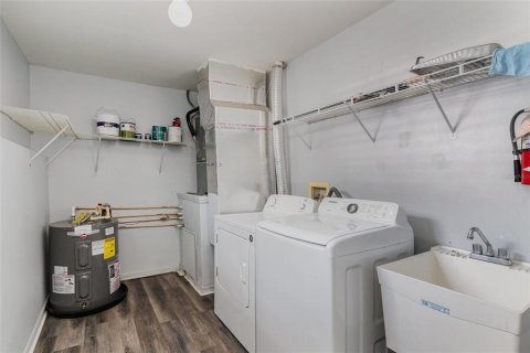 Condo in Orlando, Florida, 2 bedrooms  № 1681042 - photo 21