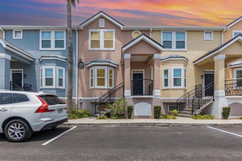 Condo in Orlando, Florida, 2 bedrooms  № 1681042 - photo 2