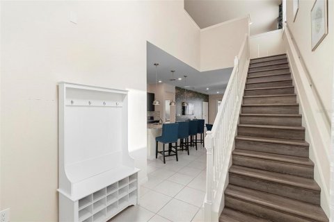 House in Davenport, Florida 6 bedrooms, 289.2 sq.m. № 2123736 - photo 3