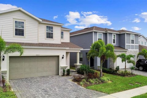 House in Davenport, Florida 6 bedrooms, 289.2 sq.m. № 2123736