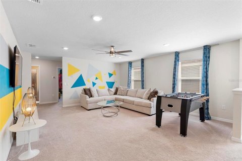 House in Davenport, Florida 6 bedrooms, 289.2 sq.m. № 2123736 - photo 22