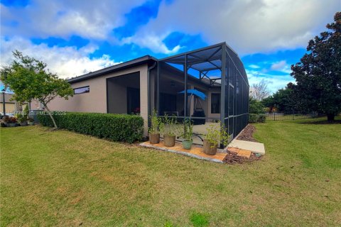 Villa ou maison à vendre à Clermont, Floride: 2 chambres № 2004788 - photo 4