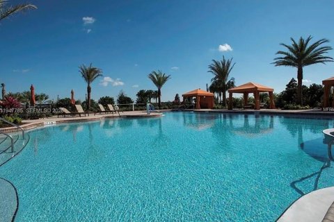 Villa ou maison à vendre à Clermont, Floride: 2 chambres № 2004788 - photo 14