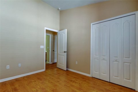 Townhouse in New Port Richey, Florida 3 bedrooms, 154.4 sq.m. № 1533494 - photo 25