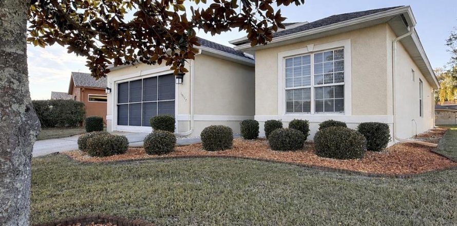 Villa ou maison à Weeki Wachee, Floride 3 chambres, 152.73 m2 № 2388645