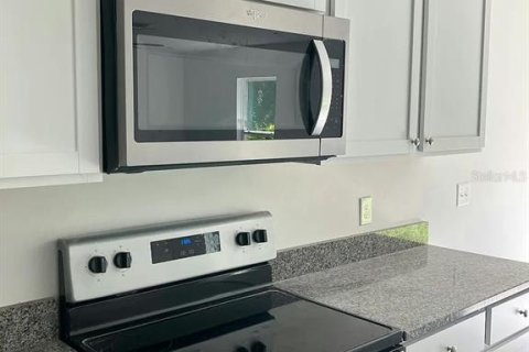 Casa en alquiler en North Port, Florida, 3 dormitorios, 124.86 m2 № 1900275 - foto 10