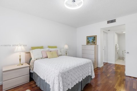 Copropriété à vendre à Pembroke Pines, Floride: 2 chambres, 112.13 m2 № 2044278 - photo 8