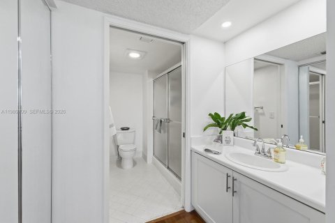 Copropriété à vendre à Pembroke Pines, Floride: 2 chambres, 112.13 m2 № 2044278 - photo 17