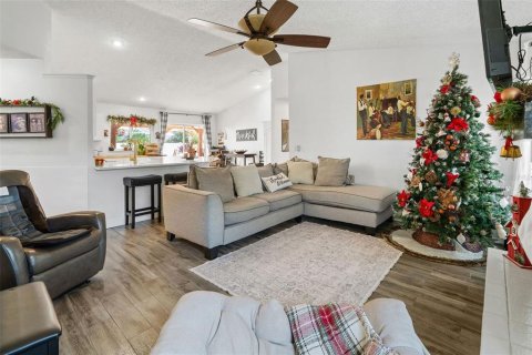 Casa en venta en Tampa, Florida, 3 dormitorios, 170.75 m2 № 2091950 - foto 14