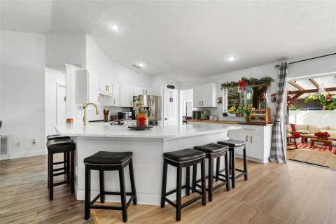 Casa en venta en Tampa, Florida, 3 dormitorios, 170.75 m2 № 2091950 - foto 8