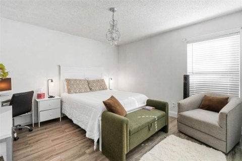 Casa en venta en Tampa, Florida, 3 dormitorios, 170.75 m2 № 2091950 - foto 21