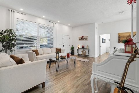 Casa en venta en Tampa, Florida, 3 dormitorios, 170.75 m2 № 2091950 - foto 5