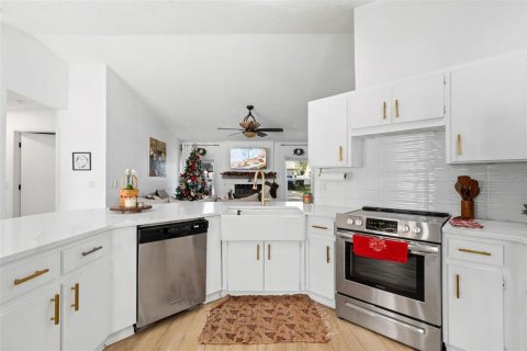 Casa en venta en Tampa, Florida, 3 dormitorios, 170.75 m2 № 2091950 - foto 13