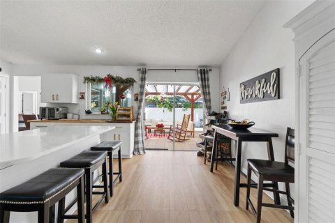 Casa en venta en Tampa, Florida, 3 dormitorios, 170.75 m2 № 2091950 - foto 11