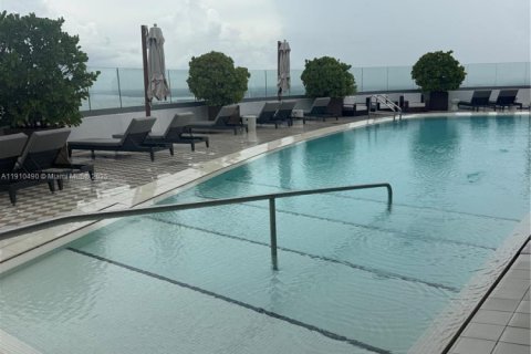 Condominio en venta en Miami, Florida, 3 dormitorios, 123.93 m2 № 1966123 - foto 23